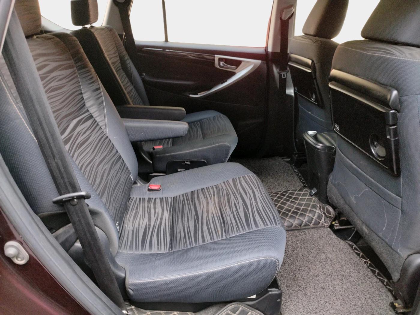 2022 Toyota Innova Crysta 2.7 VX 7 STR, Petrol, Manual, 1,43,102 km, interior