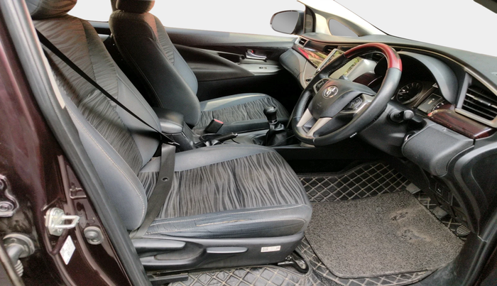 2022 Toyota Innova Crysta 2.7 VX 7 STR, Petrol, Manual, 1,43,102 km, interior