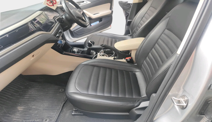 2023 Volkswagen VIRTUS HIGHLINE TSI 1.0 MT, Petrol, Manual, 35,556 km, interior