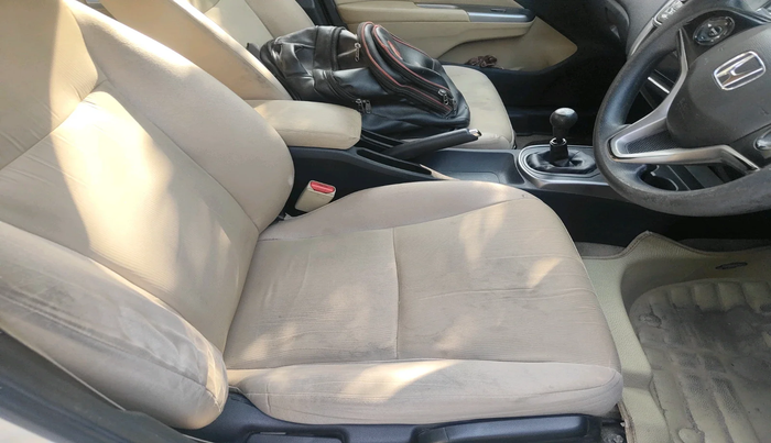 2015 Honda City 1.5L I-DTEC V, Diesel, Manual, 1,43,850 km, interior