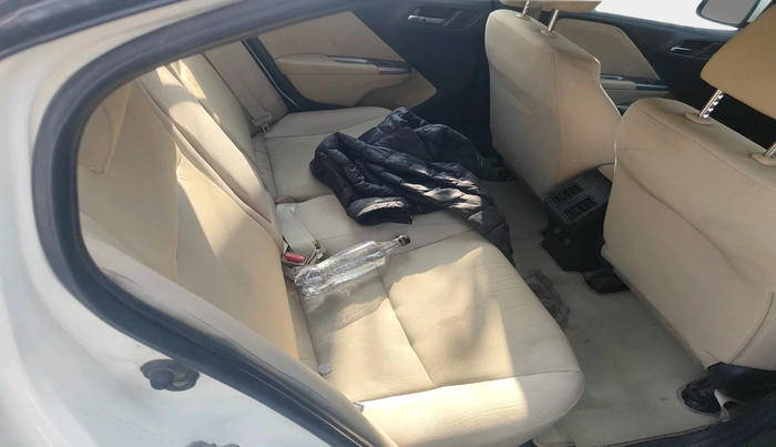 2015 Honda City 1.5L I-DTEC V, Diesel, Manual, 1,43,850 km, interior