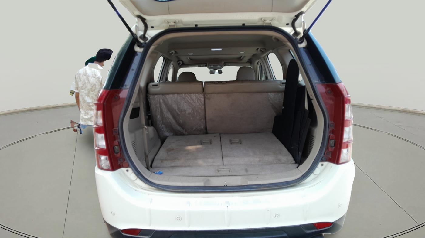 2016 Mahindra XUV500 W10, Diesel, Manual, 1,52,000 km, exterior