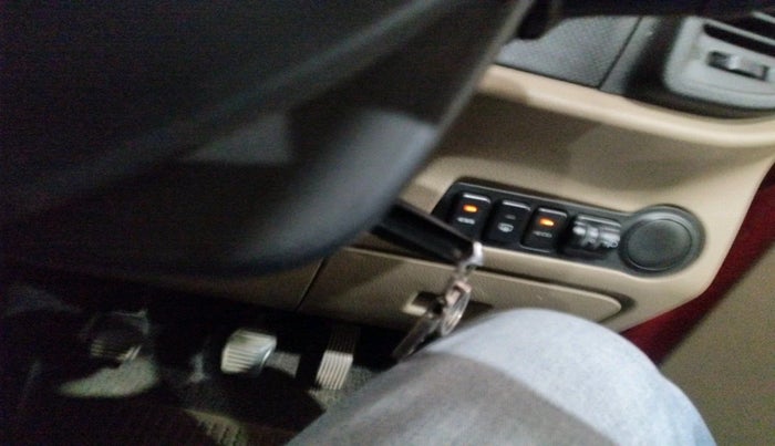 2019 Mahindra TUV300 T6 PLUS, Diesel, Manual, 96,722 km, interior