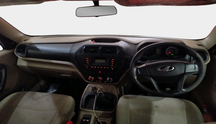 2019 Mahindra TUV300 T6 PLUS, Diesel, Manual, 96,722 km, interior