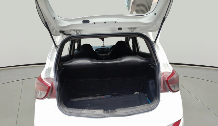 2015 Hyundai Grand i10 MAGNA 1.1 CRDI, Diesel, Manual, 1,56,653 km, exterior