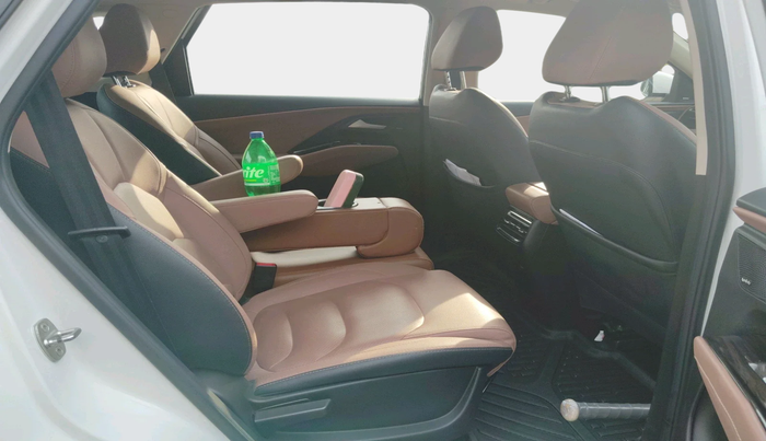 2023 MG HECTOR PLUS SAVVY PRO 1.5 TURBO CVT 6 STR, Petrol, Automatic, 42,982 km, interior