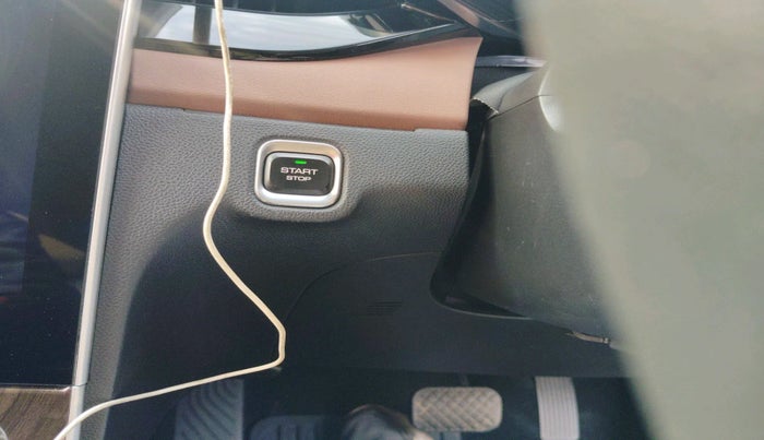 2023 MG HECTOR PLUS SAVVY PRO 1.5 TURBO CVT 6 STR, Petrol, Automatic, 42,982 km, interior