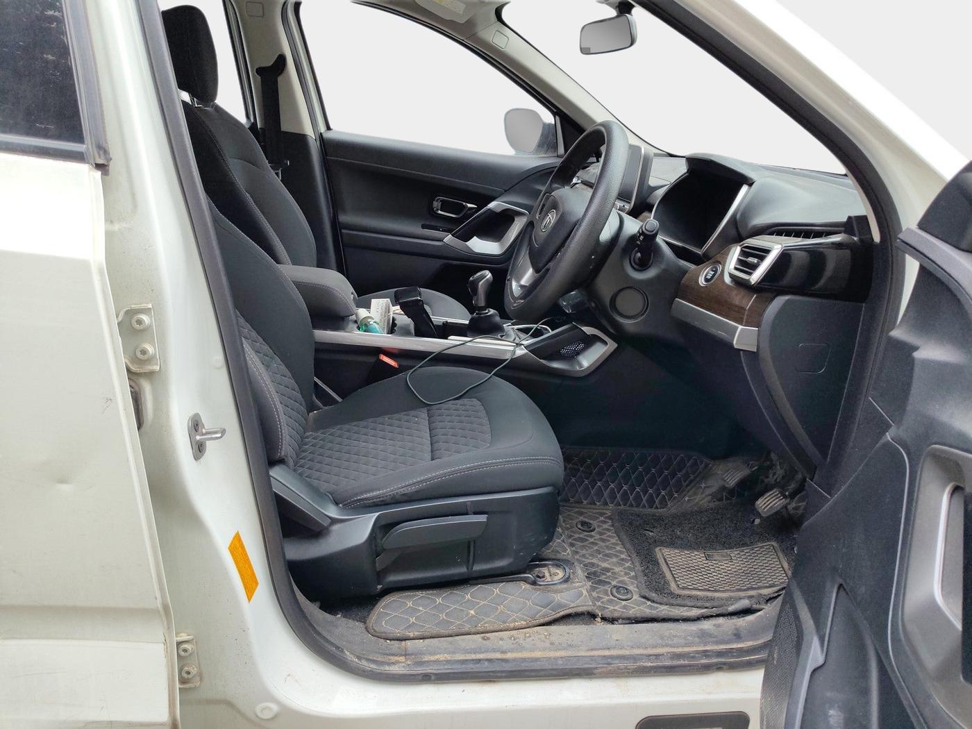 2020 Tata Harrier XT PLUS 2.0L KRYOTEC, Diesel, Manual, 86,718 km, interior