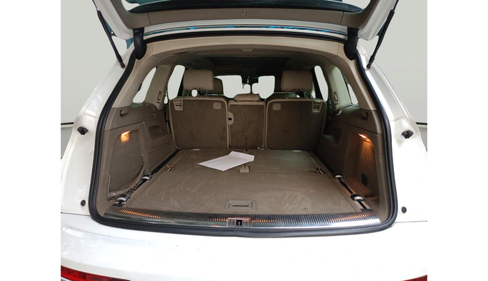 2010 Audi Q7 4.2 TDI QUATTRO, Diesel, Automatic, 1,35,799 km, exterior