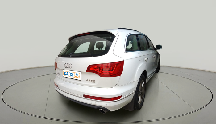 2010 Audi Q7 4.2 TDI QUATTRO, Diesel, Automatic, 1,35,799 km, exterior