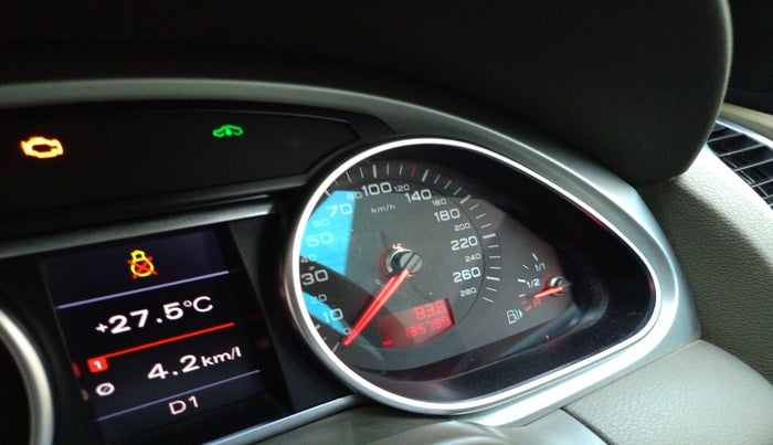 2010 Audi Q7 4.2 TDI QUATTRO, Diesel, Automatic, 1,35,799 km, interior