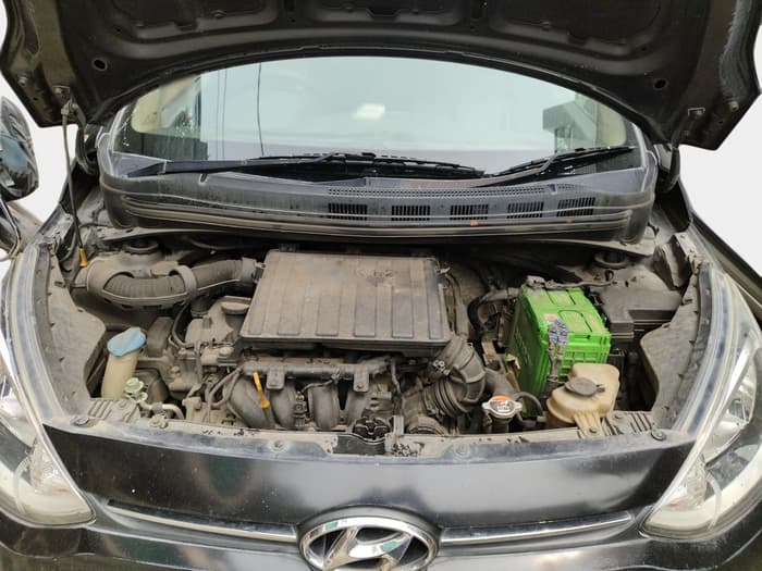 2015 Hyundai Xcent S 1.2, Petrol, Manual, 1,84,678 km, exterior