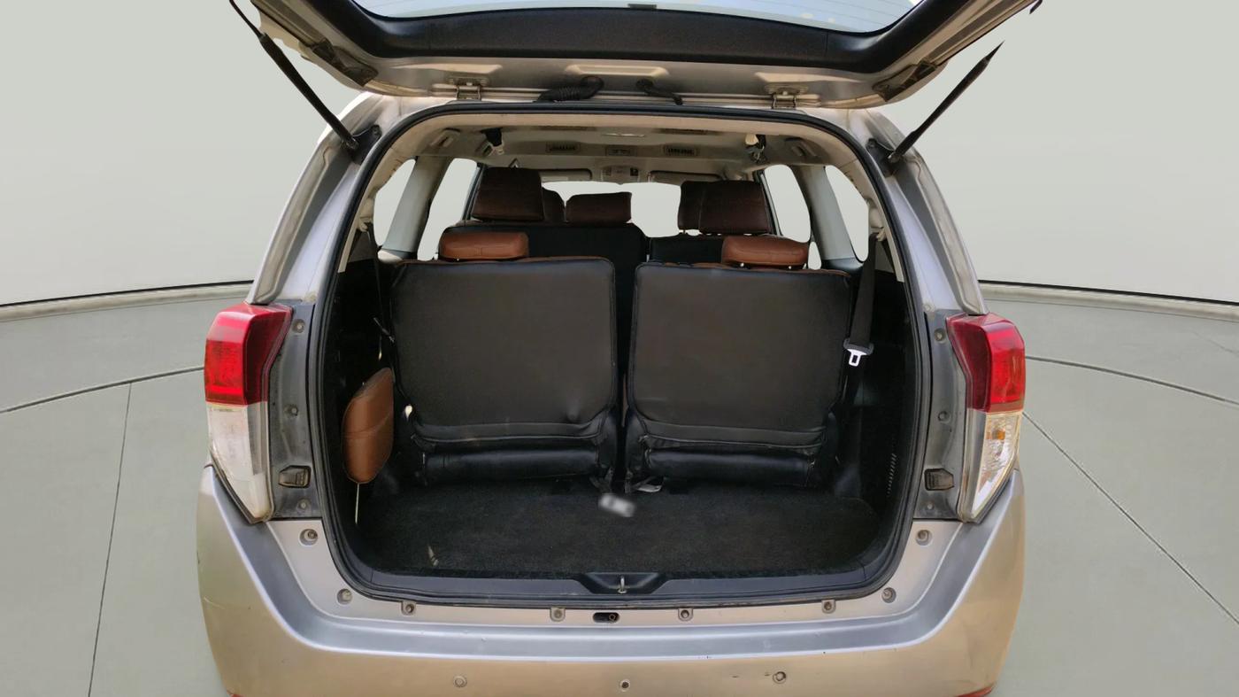 2016 Toyota Innova Crysta 2.8 GX AT 8 STR, Diesel, Automatic, 1,51,690 km, exterior