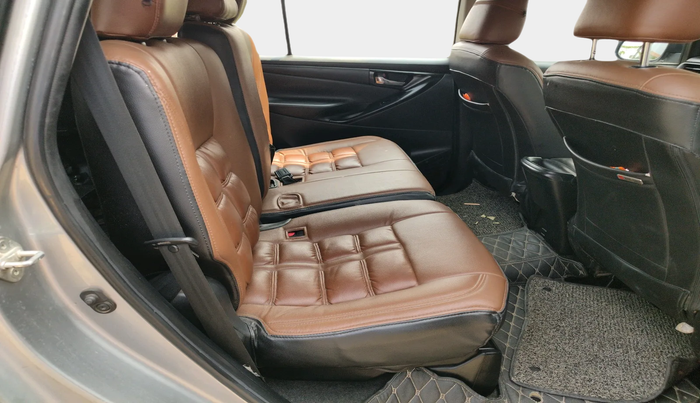 2016 Toyota Innova Crysta 2.8 GX AT 8 STR, Diesel, Automatic, 1,51,690 km, interior
