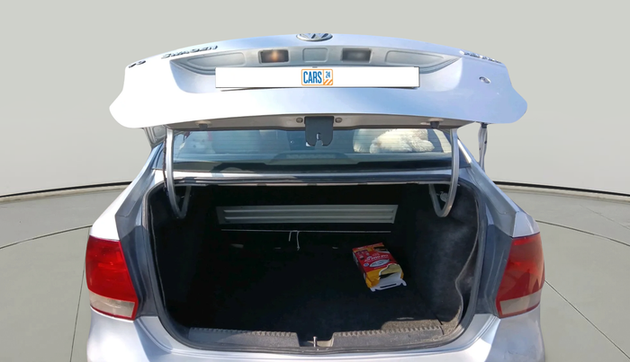 2012 Volkswagen Vento TRENDLINE 1.6, Petrol, Manual, 81,085 km, exterior