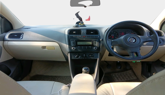 2012 Volkswagen Vento TRENDLINE 1.6, Petrol, Manual, 81,085 km, interior