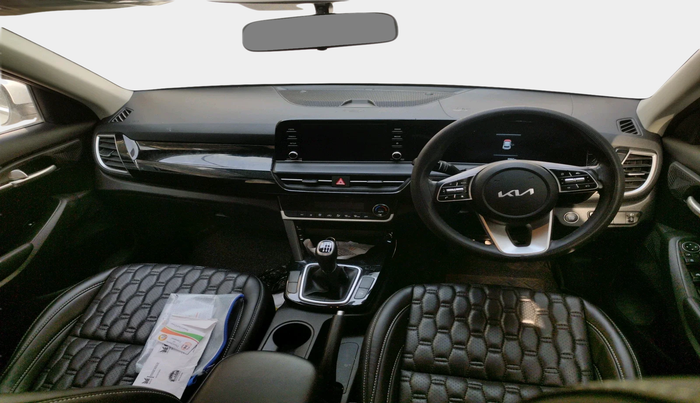 2024 KIA SELTOS  HTK PLUS 1.5 PETROL MT, Petrol, Manual, 8,962 km, interior