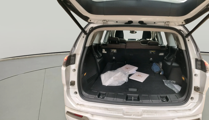 2023 Jeep MERIDIAN LIMITED PLUS 4X2 AT, Diesel, Automatic, 56,238 km, exterior