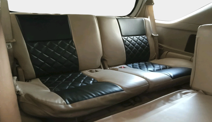 2013 Toyota Fortuner 3.0 4X4 MT, Diesel, Manual, 1,67,612 km, interior