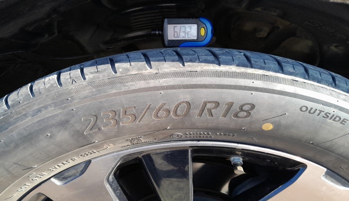 2019 Toyota Lexus NX Hybrid, Hybrid, Automatic, 1,06,702 km, tyre