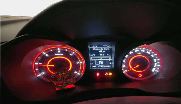 2020 Mahindra XUV300 W8 1.5 DIESEL, Diesel, Manual, 47,614 km, interior