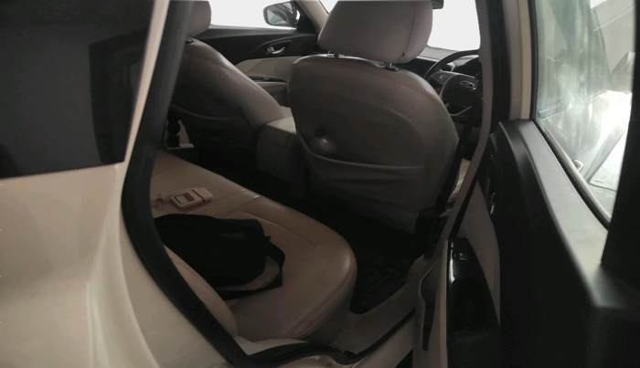 2020 Mahindra XUV300 W8 1.5 DIESEL, Diesel, Manual, 47,614 km, interior