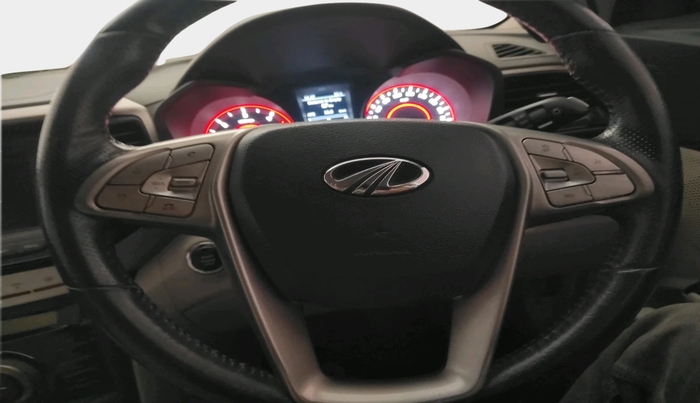 2020 Mahindra XUV300 W8 1.5 DIESEL, Diesel, Manual, 47,614 km, interior