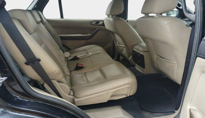 2017 Ford Endeavour TITANIUM 3.2 4X4 AT, Diesel, Automatic, 2,14,514 km, interior