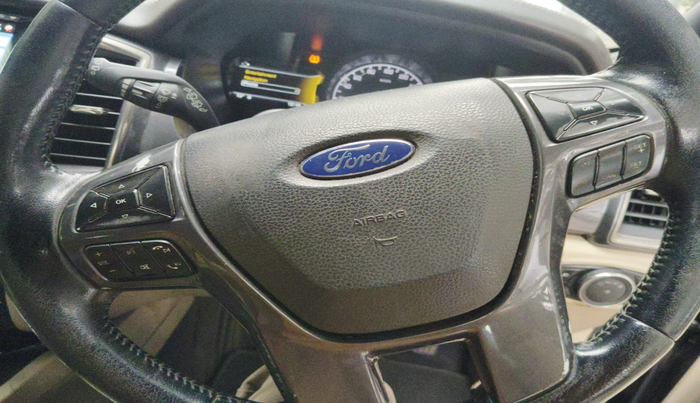 2017 Ford Endeavour TITANIUM 3.2 4X4 AT, Diesel, Automatic, 2,14,514 km, interior