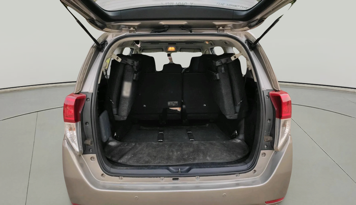 2017 Toyota Innova Crysta 2.4 VX 8 STR, Diesel, Manual, 96,336 km, exterior