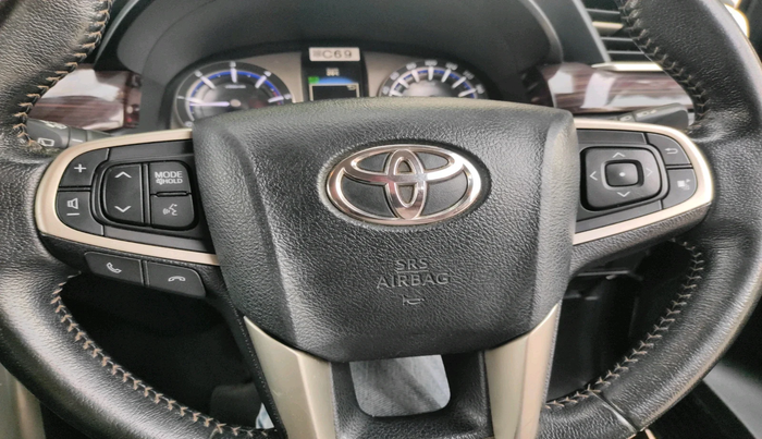 2017 Toyota Innova Crysta 2.4 VX 8 STR, Diesel, Manual, 96,336 km, interior