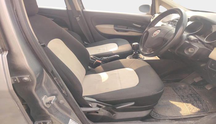 2017 Fiat Punto EVO ACTIVE 1.2, Petrol, Manual, 62,450 km, interior