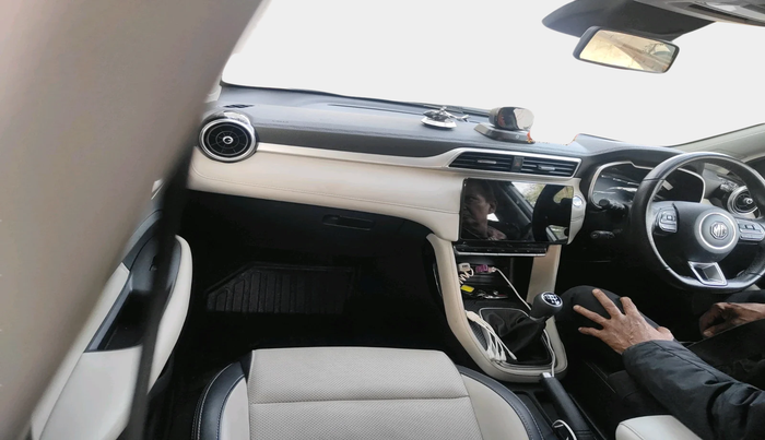 2022 MG ASTOR SMART EX 1.5 MT, Petrol, Manual, 14,895 km, interior