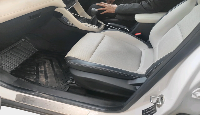 2022 MG ASTOR SMART EX 1.5 MT, Petrol, Manual, 14,895 km, interior