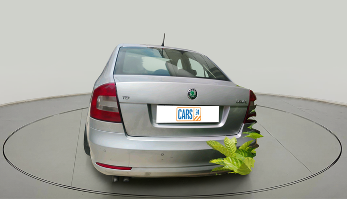 2012 Skoda Laura AMBIENTE 2.0 TDI CR MT, Diesel, Manual, 93,612 km, exterior