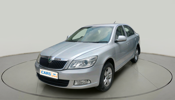 2012 Skoda Laura AMBIENTE 2.0 TDI CR MT, Diesel, Manual, 93,612 km, exterior