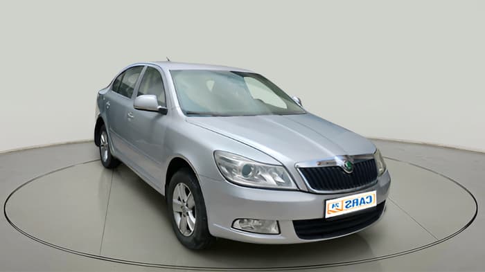 2012 Skoda Laura AMBIENTE 2.0 TDI CR MT, Diesel, Manual, 93,612 km, exterior