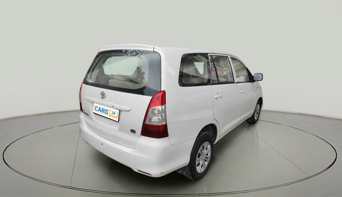 2011 Toyota Innova G1 2.5, Diesel, Manual, 2,53,780 km, exterior