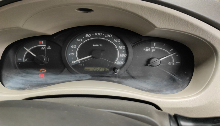 2011 Toyota Innova G1 2.5, Diesel, Manual, 2,53,780 km, interior