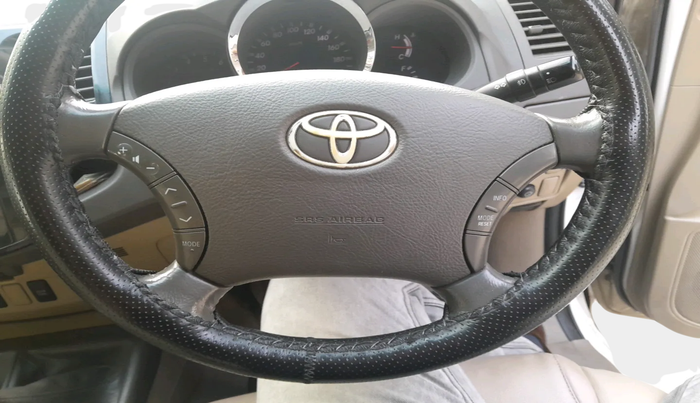 2010 Toyota Fortuner 3.0 4X4 MT, Diesel, Manual, 1,81,744 km, interior