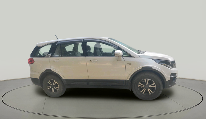 2017 Tata Hexa XM 4X2 7 STR, Diesel, Manual, 1,06,622 km, exterior
