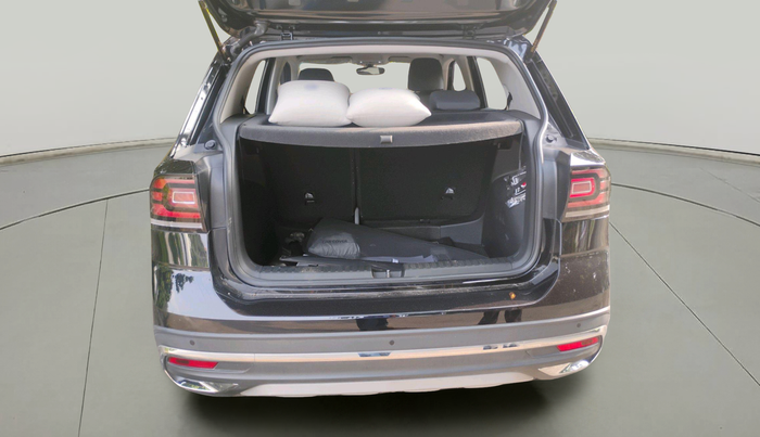 2024 Volkswagen TAIGUN TOPLINE 1.0 TSI AT, Petrol, Automatic, 3,074 km, exterior