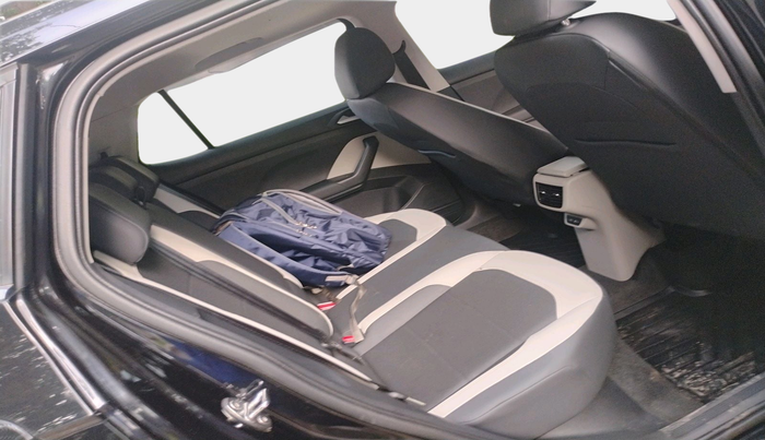2024 Volkswagen TAIGUN TOPLINE 1.0 TSI AT, Petrol, Automatic, 3,074 km, interior