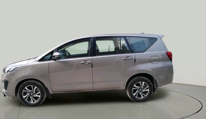 2022 Toyota Innova Crysta 2.7 GX AT 7 STR, Petrol, Automatic, 40,508 km, exterior