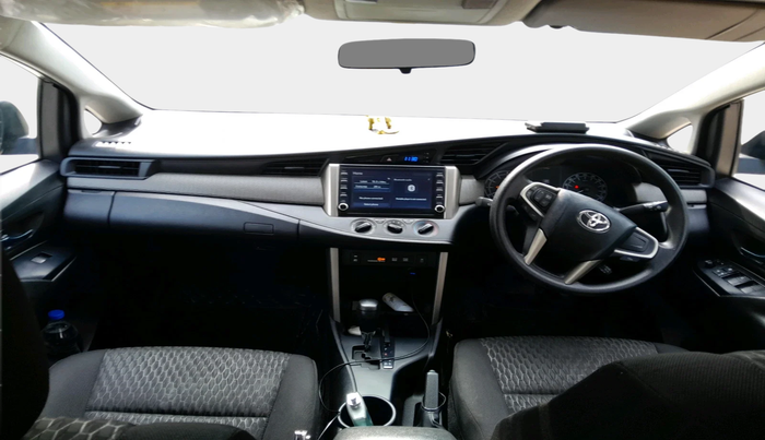 2022 Toyota Innova Crysta 2.7 GX AT 7 STR, Petrol, Automatic, 40,508 km, interior