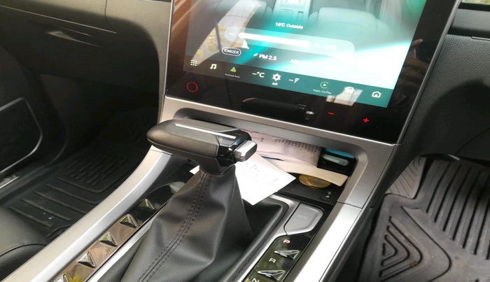 2025 MG HECTOR Snowstorm 1.5 Turbo CVT, Petrol, Automatic, 14,838 km, interior