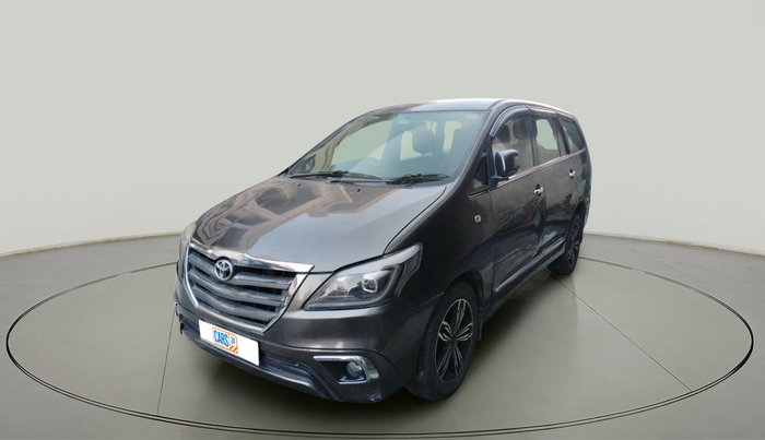 2012 Toyota Innova 2.5 GX 7 STR, Diesel, Manual, 1,44,547 km, exterior