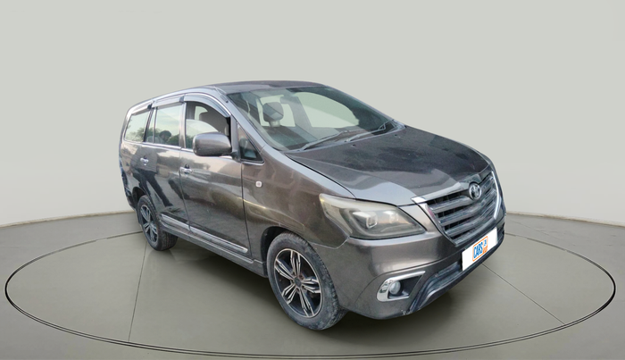2012 Toyota Innova 2.5 GX 7 STR, Diesel, Manual, 1,44,547 km, exterior