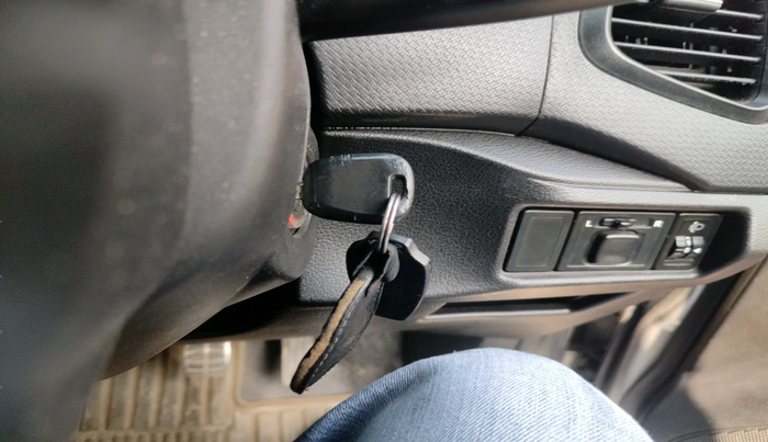 2018 Maruti Vitara Brezza LDI, Diesel, Manual, 43,652 km, interior