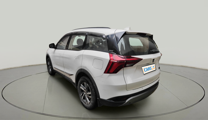 2021 Mahindra XUV700 AX 5 D MT 7 STR, Diesel, Manual, 82,405 km, exterior